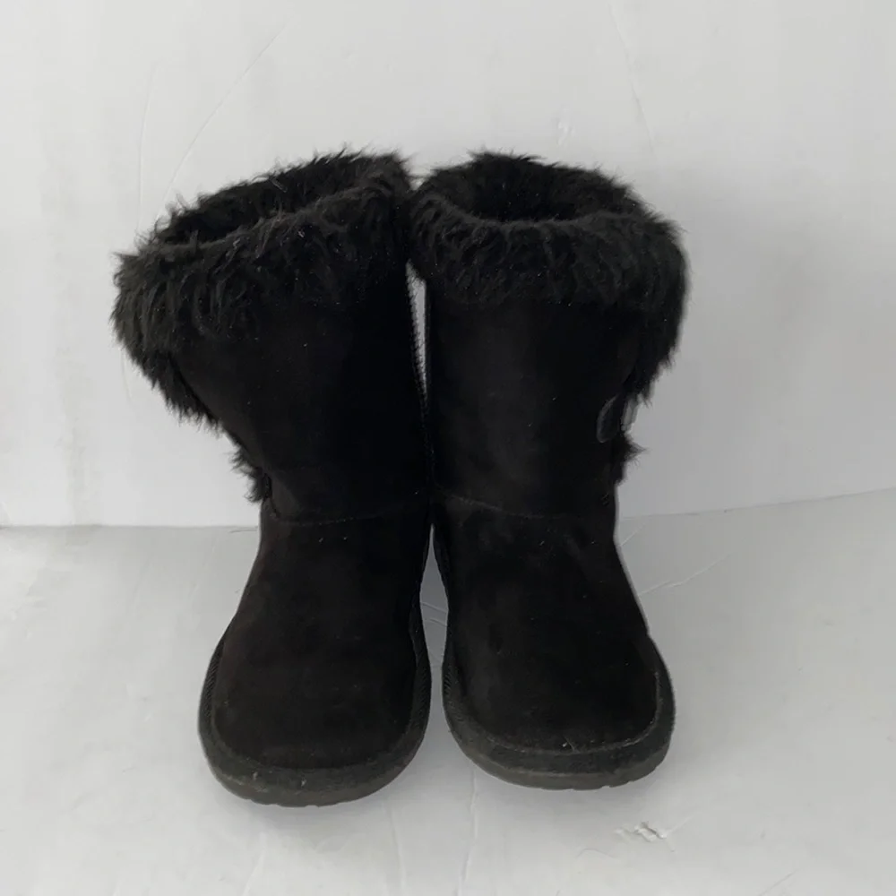 The Children’s Place Black Faux Suede and Fur Lined Boots